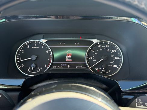 Used 2023 Nissan Pathfinder SL w/ Black Appearance Package FWD image 13
