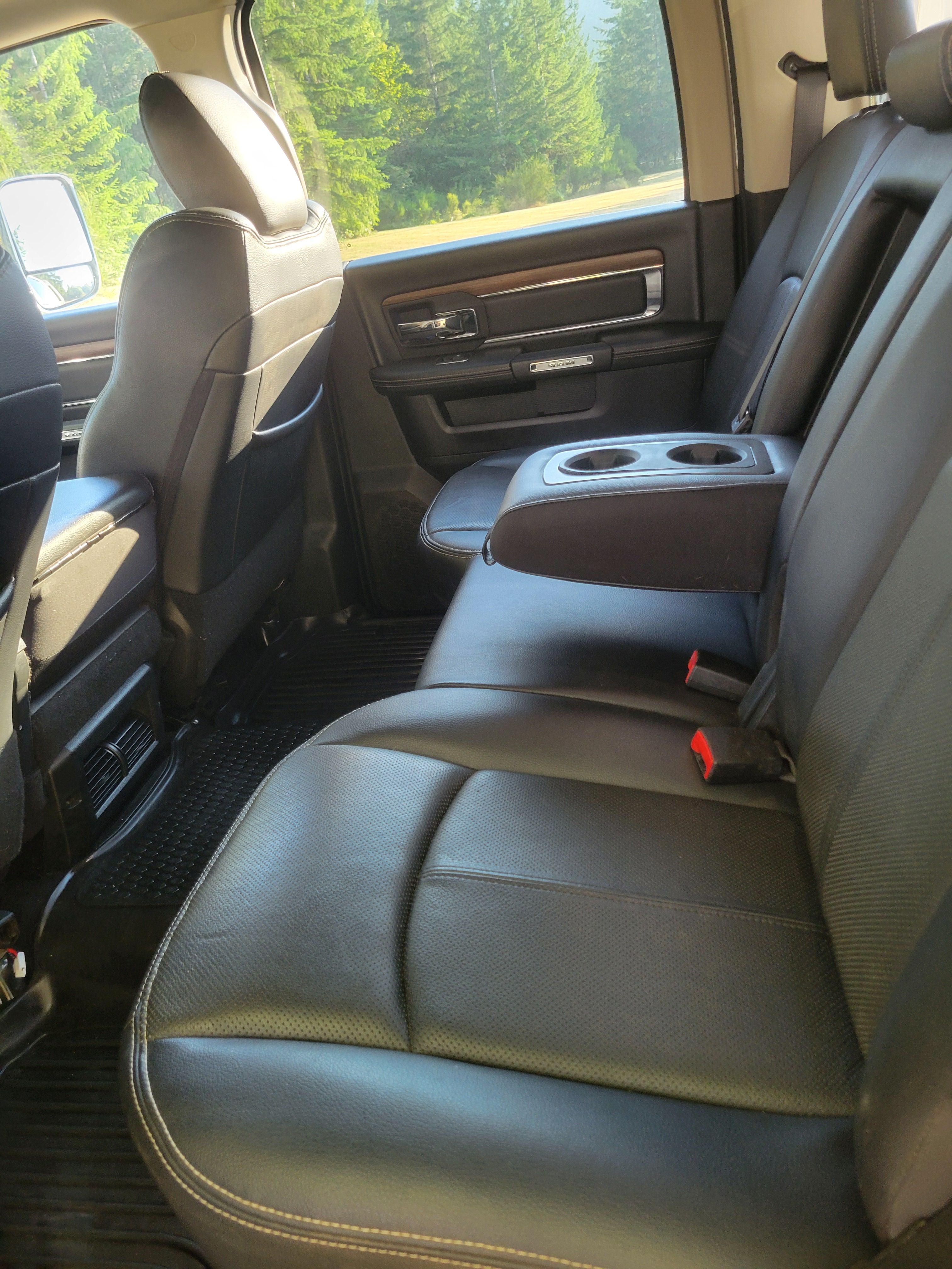 Used 2018 RAM 2500 Laramie w/ Convenience Group AWD/4WD image 18