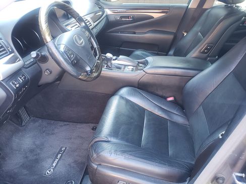 Used 2013 Lexus LS 460 image 18