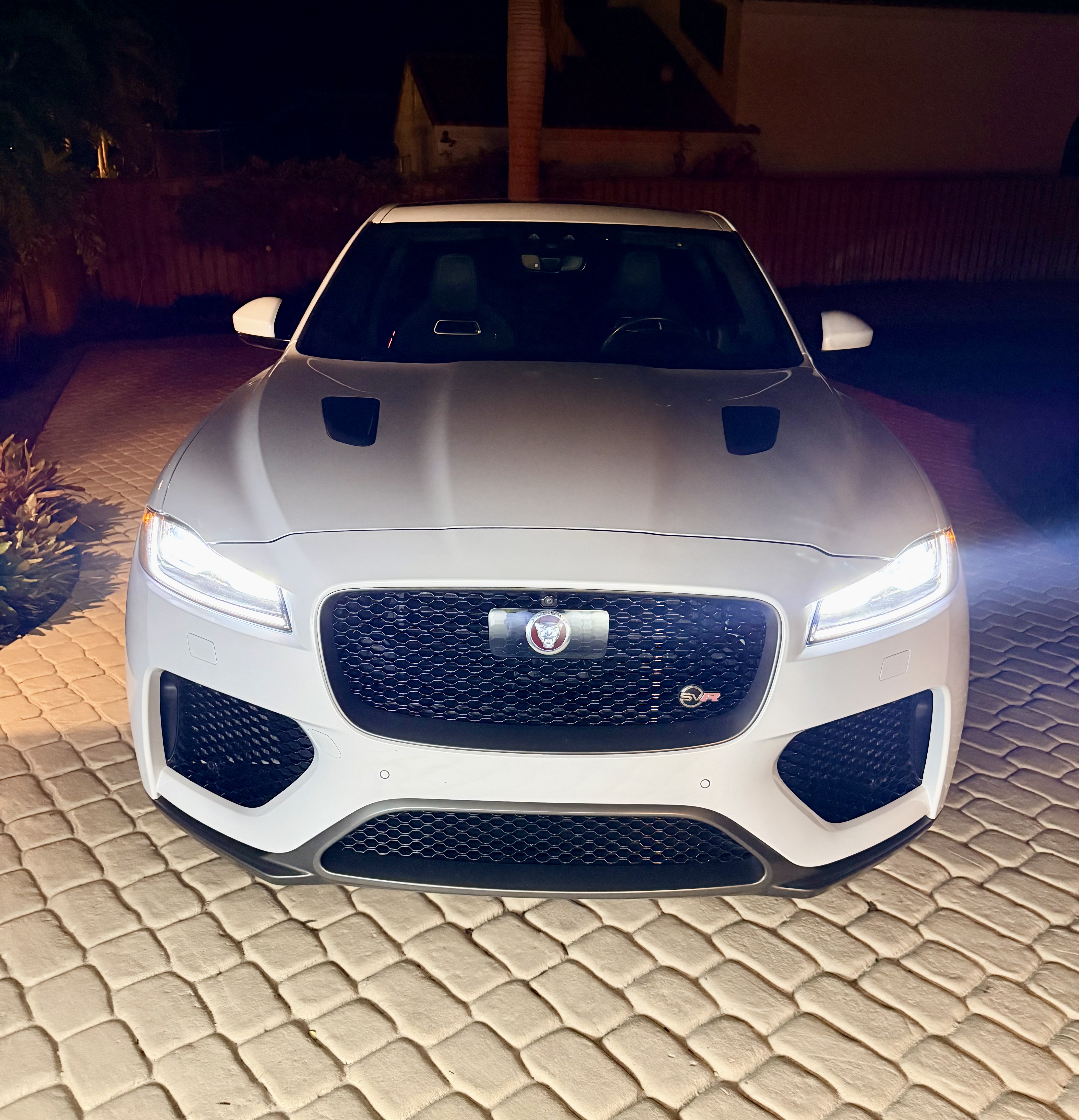 Used 2020 Jaguar F-PACE SVR AWD/4WD image 4
