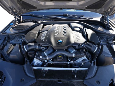 Used 2021 BMW M550i xDrive w/ Executive Package image 32