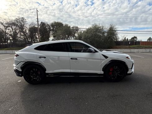 Used 2023 Lamborghini Urus Performante image 5