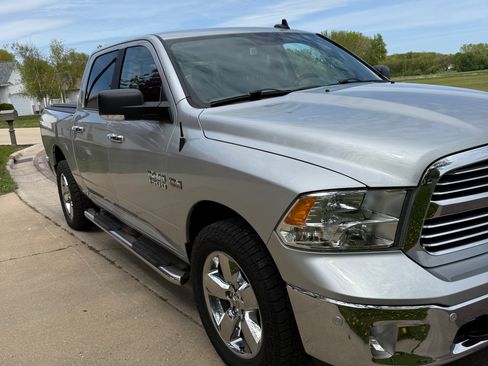 Used 2017 RAM 1500 Big Horn AWD/4WD image 2