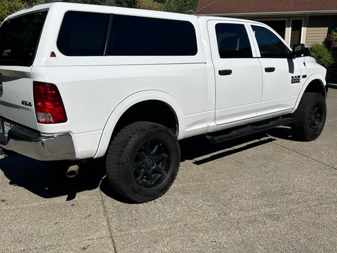 Used 2018 RAM 2500 Tradesman w/ Chrome Appearance Group image 6