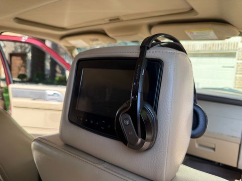 Used 2012 Ford Expedition XLT RWD image 10