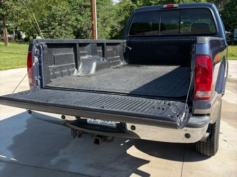 Used 2004 Ford F350 Lariat AWD/4WD image 11