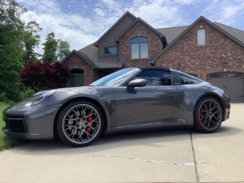 Used 2021 Porsche 911 AWD/4WD image 8