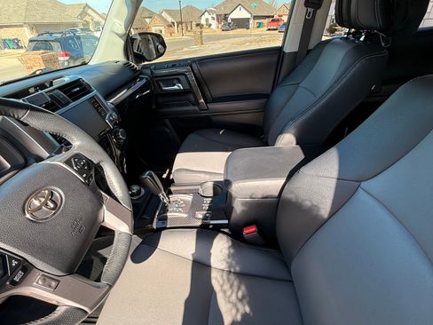 Used 2020 Toyota 4Runner SR5 Premium w/ Moonroof Package image 23