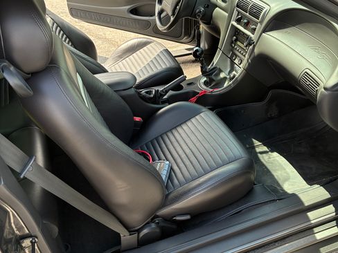 Used 2004 Ford Mustang Mach 1 RWD image 17