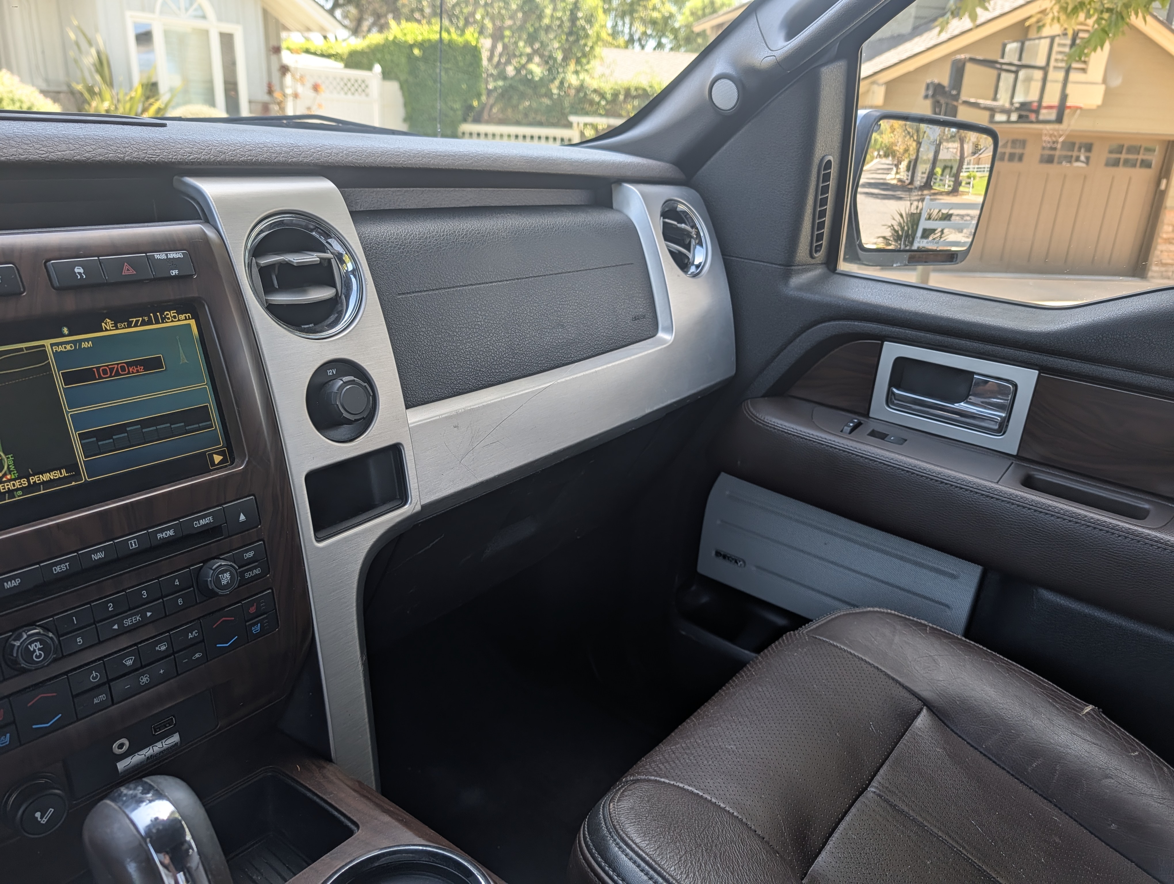 Used 2010 Ford F150 Platinum RWD image 5