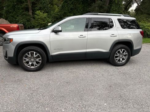 Used 2020 GMC Acadia SLT FWD image 1