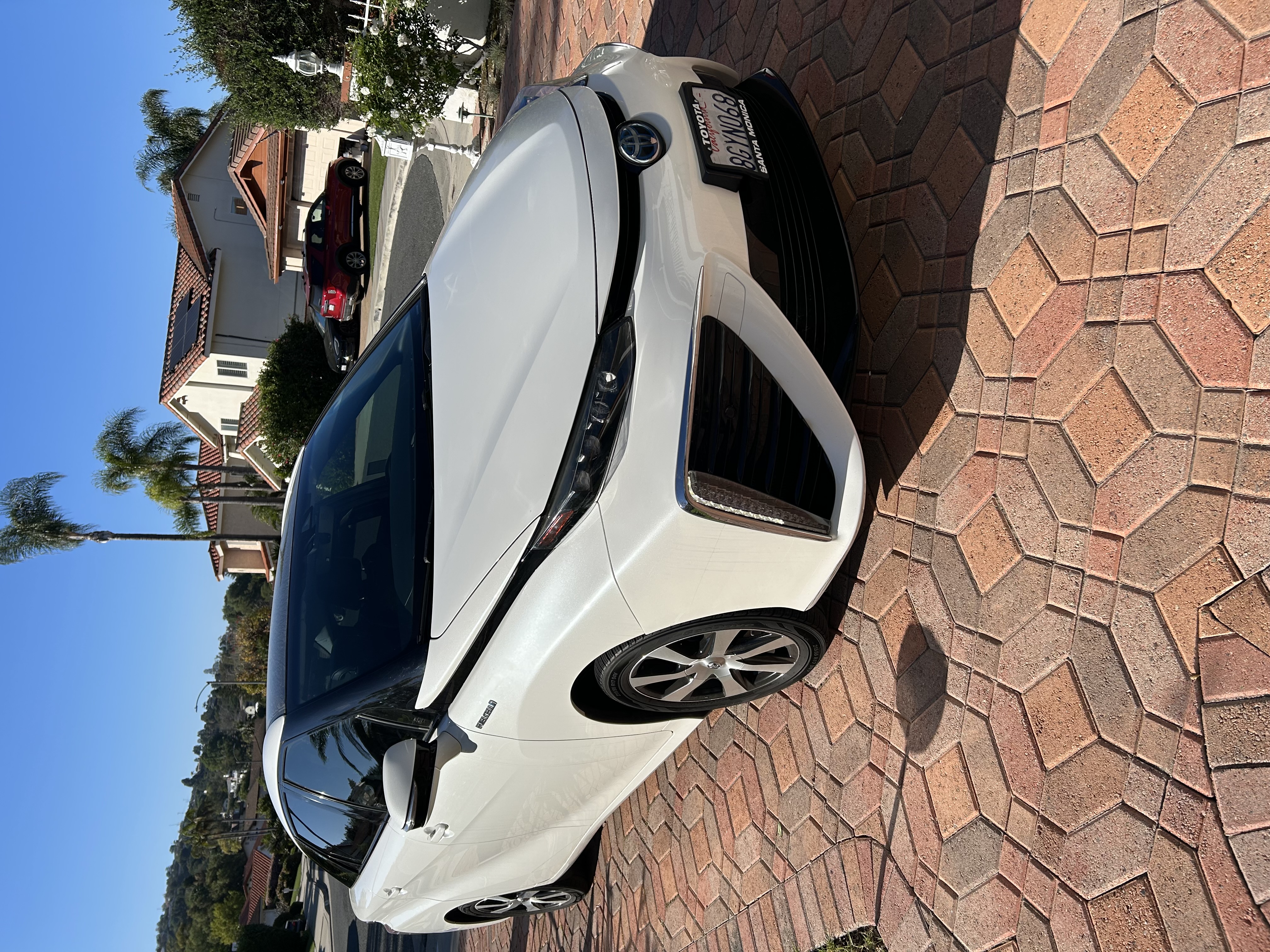 Used 2018 Toyota Mirai FWD image 1