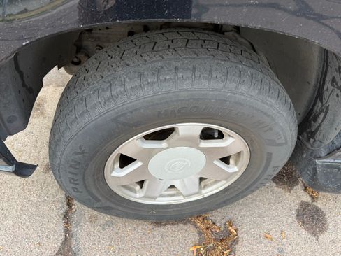 Used 2002 Cadillac Escalade Luxury image 13