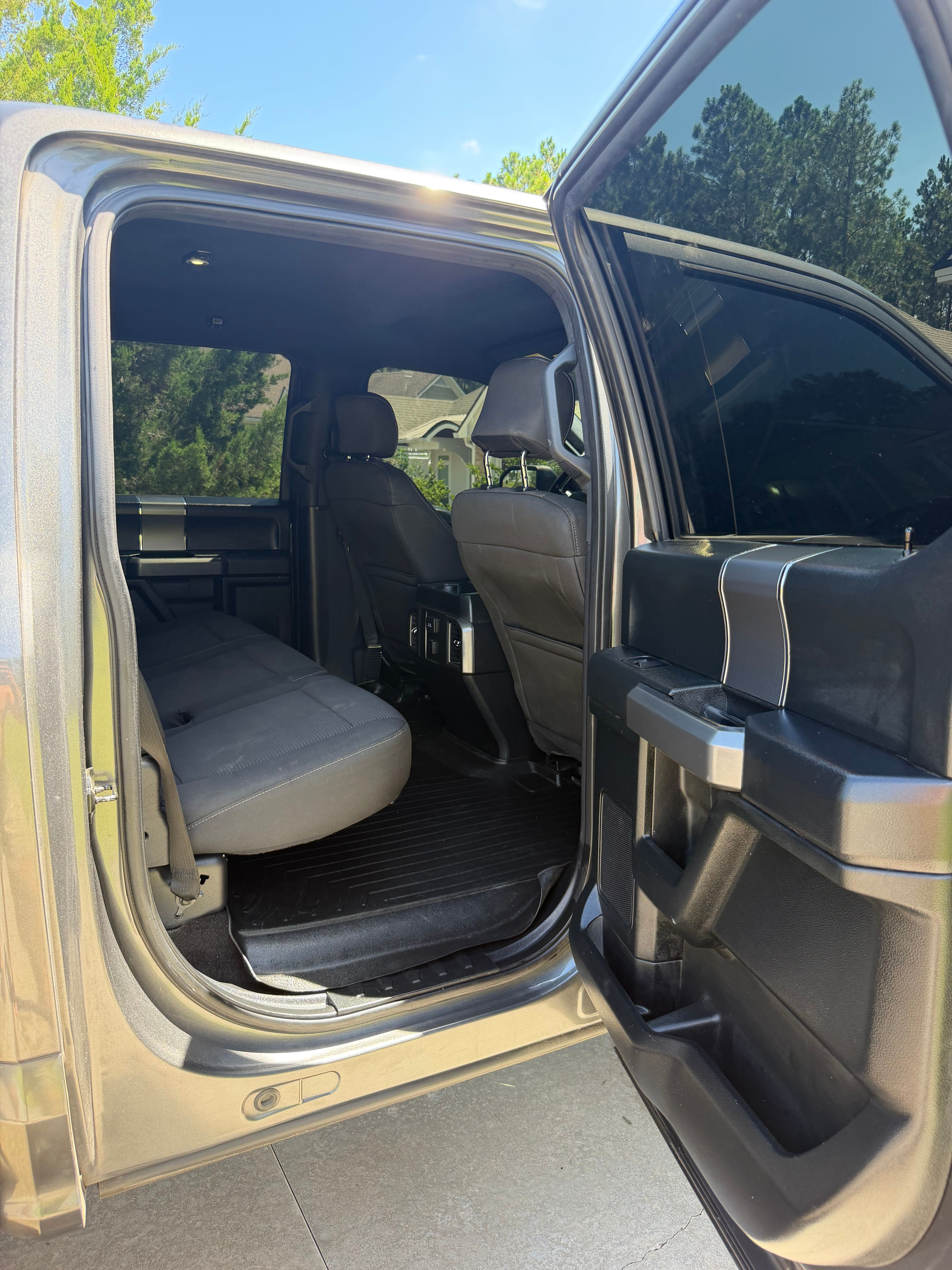 Used 2016 Ford F150 XLT w/ Equipment Group 302A Luxury AWD/4WD image 28