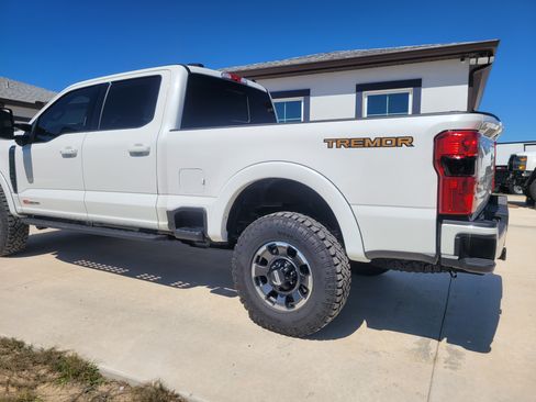 Used 2023 Ford F250 Lariat w/ Lariat Ultimate Package image 4
