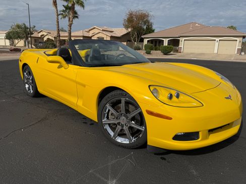 Used 2010 Chevrolet Corvette Convertible w/ Preferred Equipment Group image 1