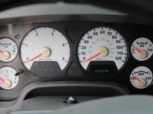 Used 2006 Dodge Ram 3500 Truck SLT image 15