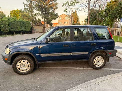 Used 1999 Honda CR-V LX image 2