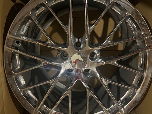 Used 2009 Chevrolet Corvette ZR1 w/ Preferred Equipment Group image 24