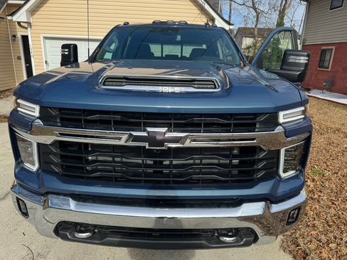 Used 2024 Chevrolet Silverado 3500 LT w/ All Star Edition image 4