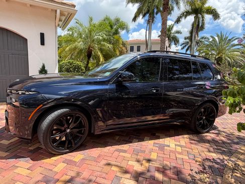 Used 2025 BMW X7 M60i w/ Executive Package AWD/4WD image 4