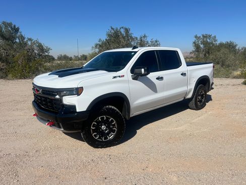 Used 2024 Chevrolet Silverado 1500 ZR2 w/ Technology Package image 1