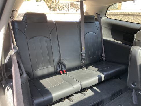 Used 2015 Buick Enclave Leather image 15