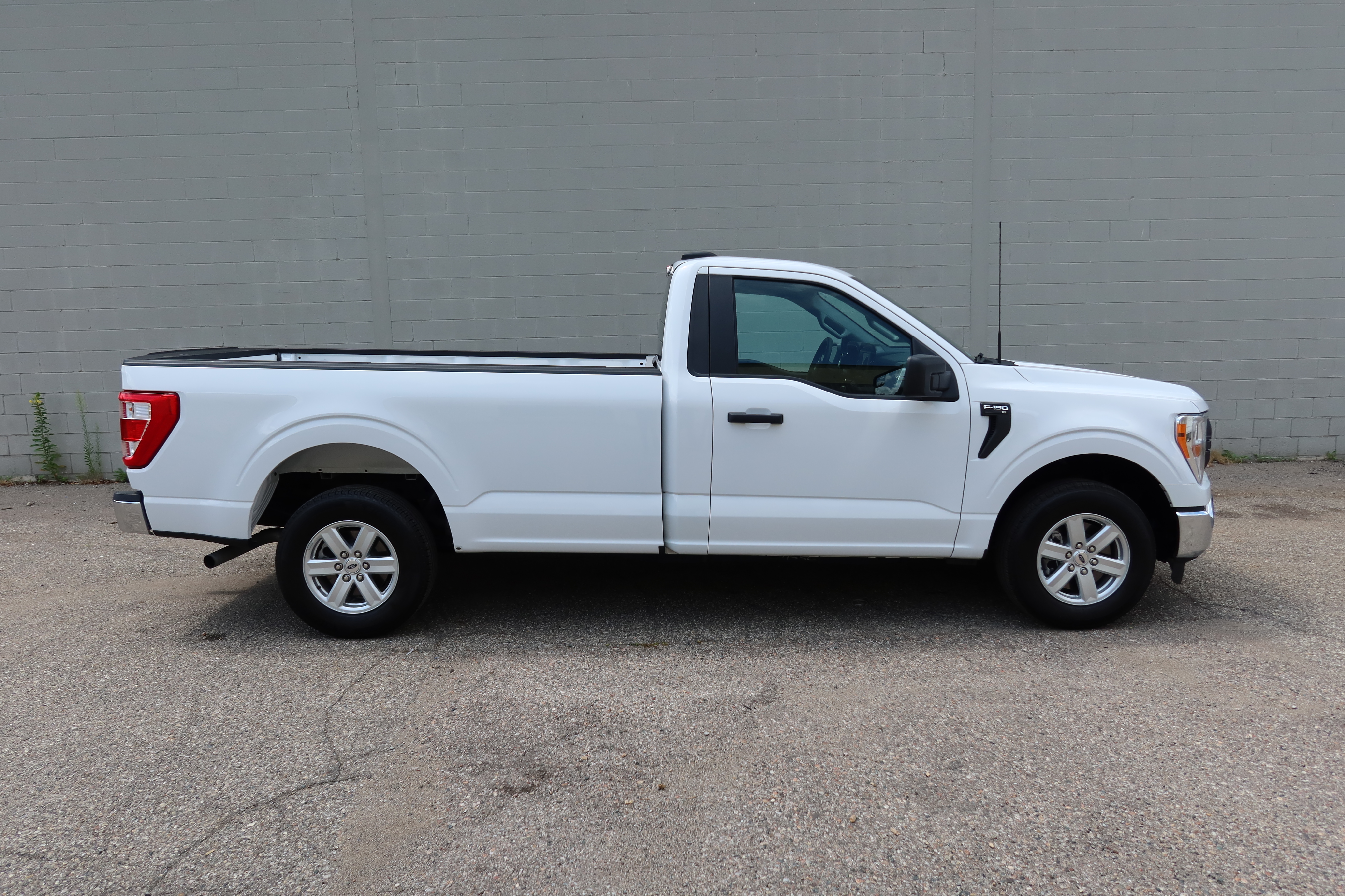 Used 2022 Ford F150 XL w/ Equipment Group 101A High RWD image 5