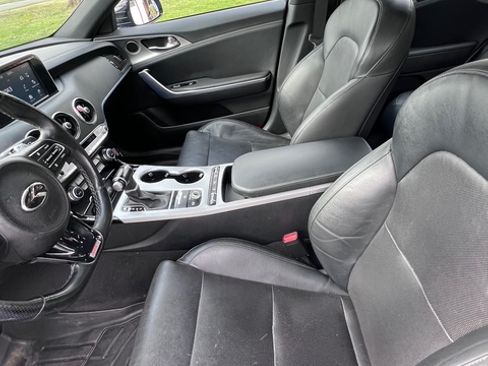 Used 2018 Kia Stinger GT image 15