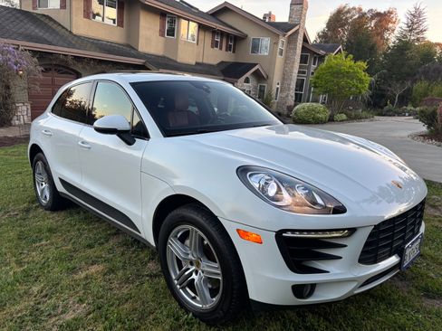 Used 2017 Porsche Macan S image 4