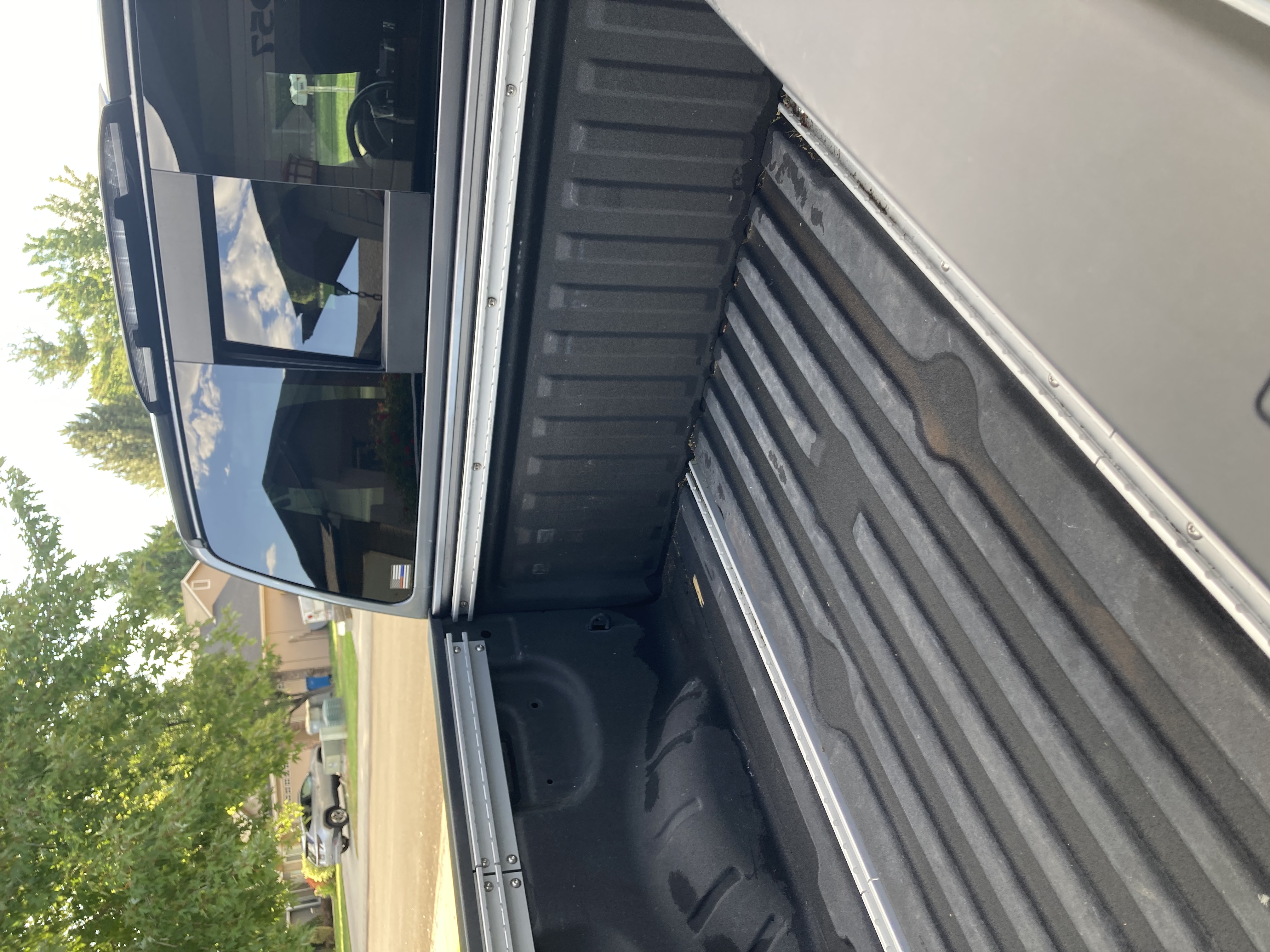Used 2021 Nissan Titan SV w/ SV Convenience Package RWD image 8