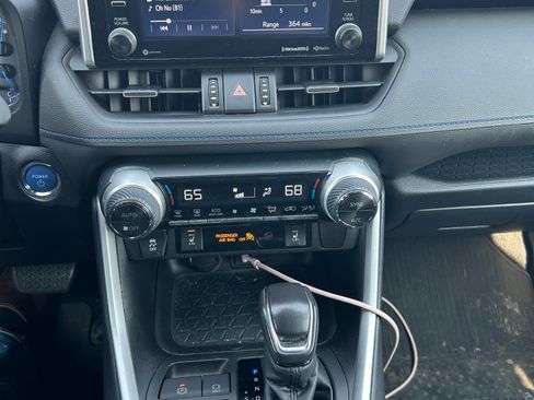 Used 2020 Toyota RAV4 XSE w/ All Weather Liner Package image 10