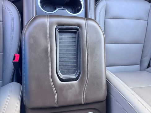 Used 2022 Chevrolet Tahoe Z71 w/ Z71 Off-Road Package image 19