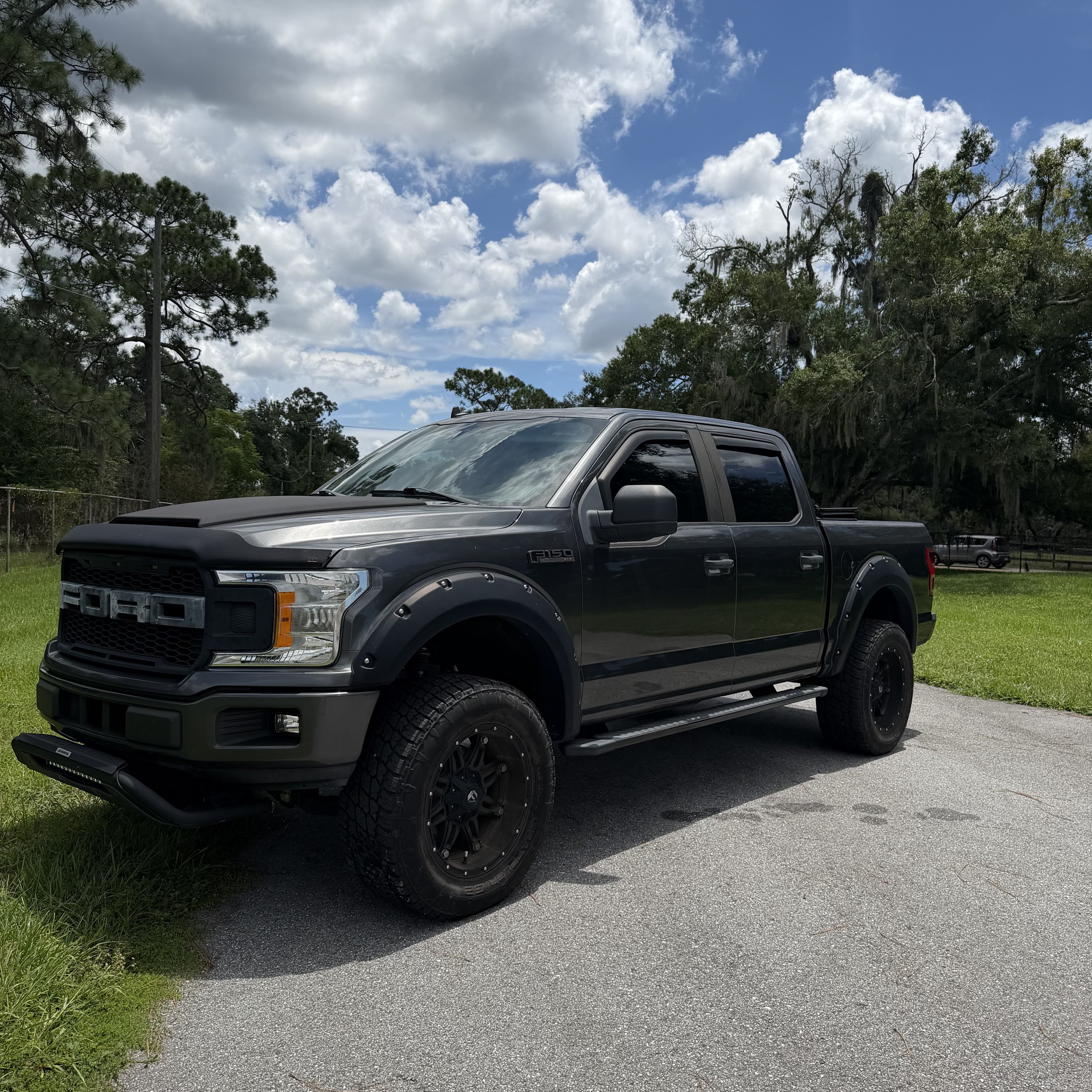 Used 2020 Ford F150 XL w/ Equipment Group 101A Mid RWD image 1