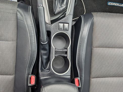 Used 2015 Toyota Corolla S image 16