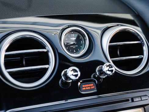 Used 2017 Bentley Flying Spur S W12 image 20