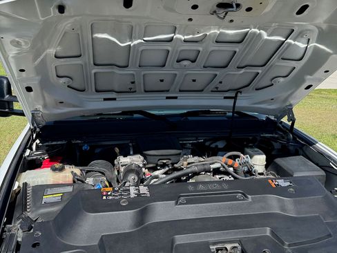 Used 2014 GMC Sierra 2500 Denali w/ Suspension Package, Off-Road image 21