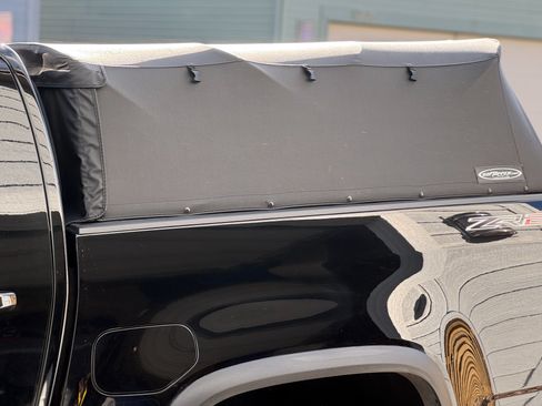 Used 2018 Chevrolet Colorado ZR2 image 14