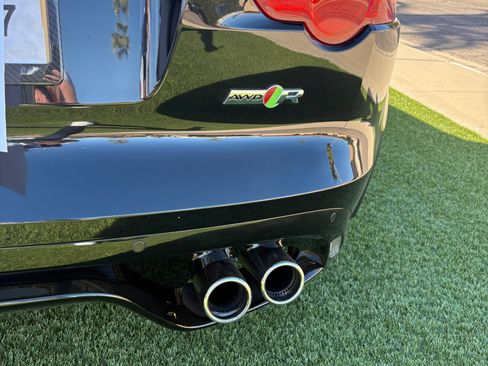 Used 2017 Jaguar F-TYPE R image 8