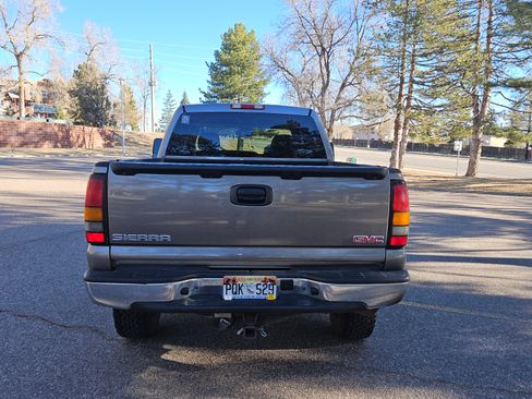 Used 2007 GMC Sierra 2500 SLT w/ Heavy-Duty Power Package image 2