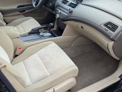 Used 2010 Honda Accord LX-P image 19
