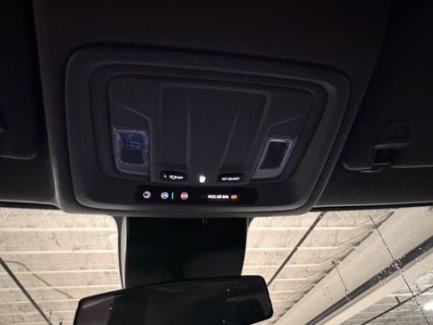 Used 2022 GMC Sierra 1500 Elevation image 13