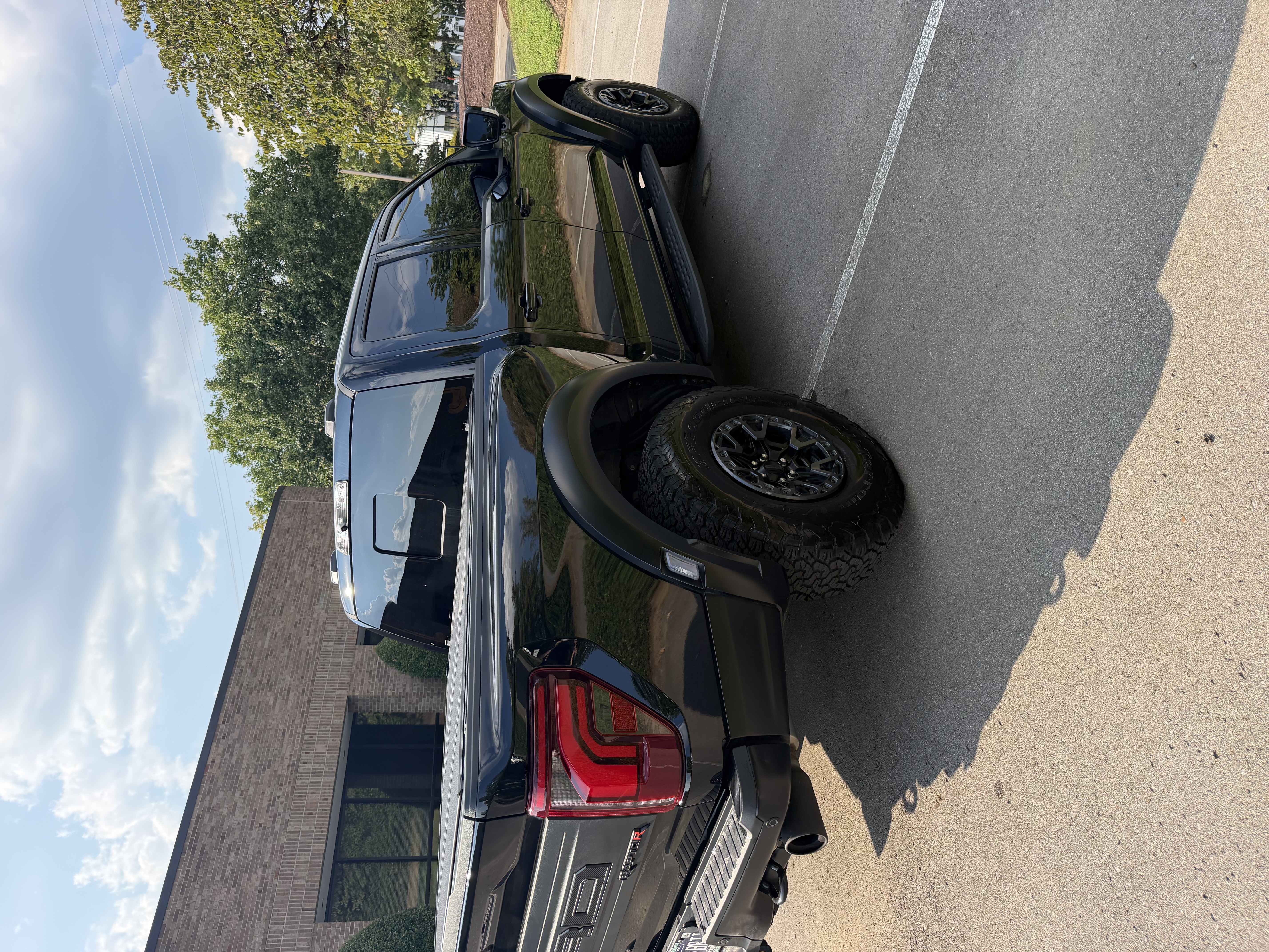 Used 2025 Ford F150 Raptor w/ Equipment Group 803A Raptor R AWD/4WD image 12