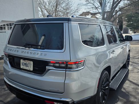Used 2023 Jeep Grand Wagoneer Series II image 4