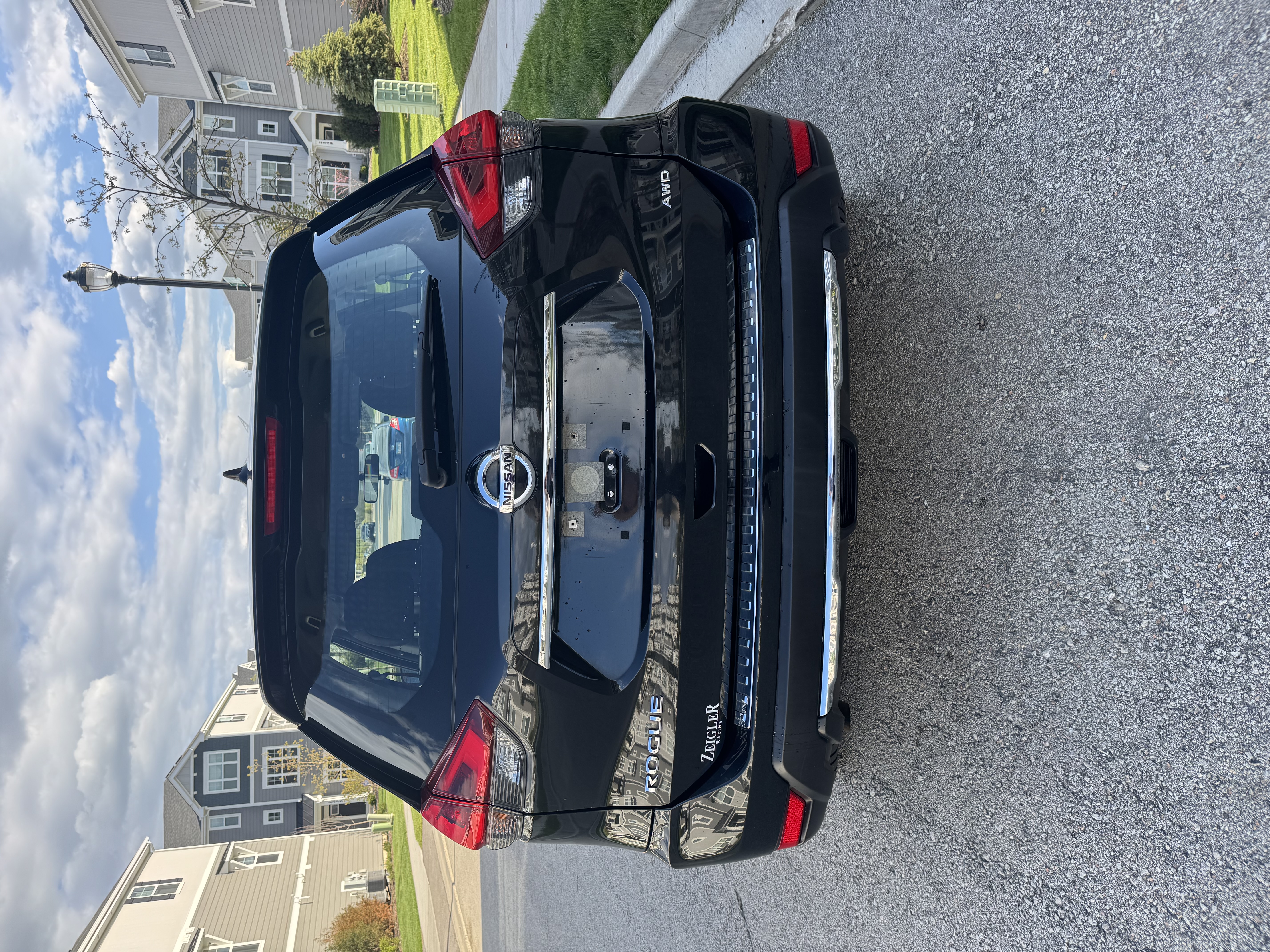 Used 2018 Nissan Rogue S AWD/4WD image 6