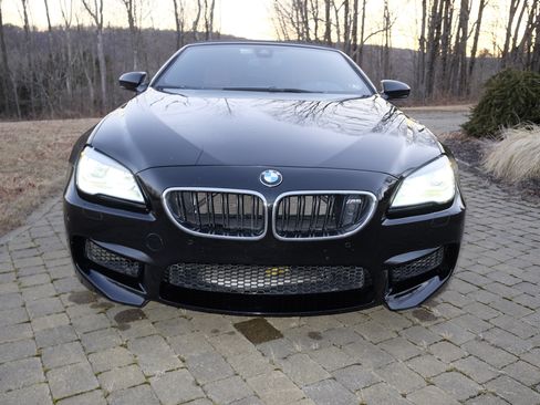 Used 2016 BMW M6 Convertible image 5