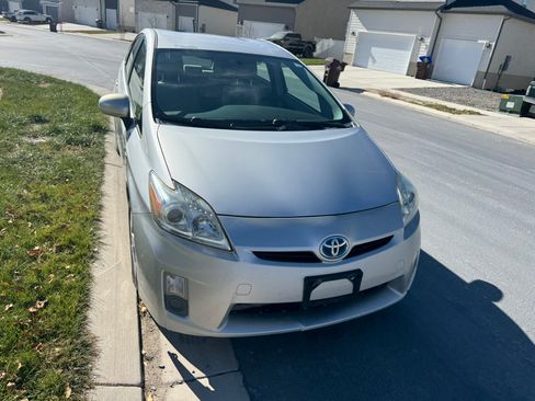Used 2010 Toyota Prius Two image 2