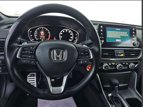 Used 2019 Honda Accord Sport image 9