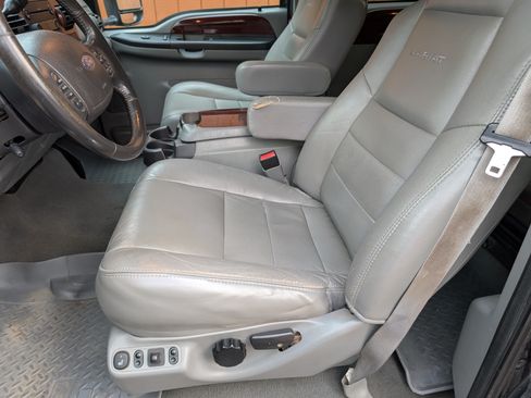 Used 2007 Ford F250 Lariat image 9