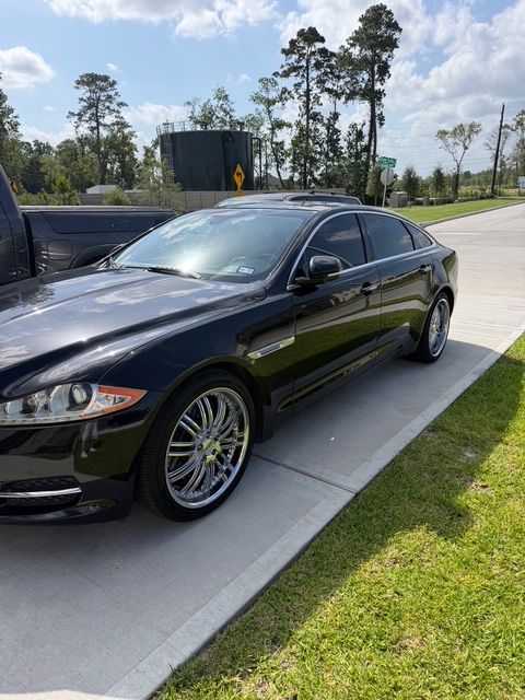 Used 2015 Jaguar XJ L Portfolio RWD image 2